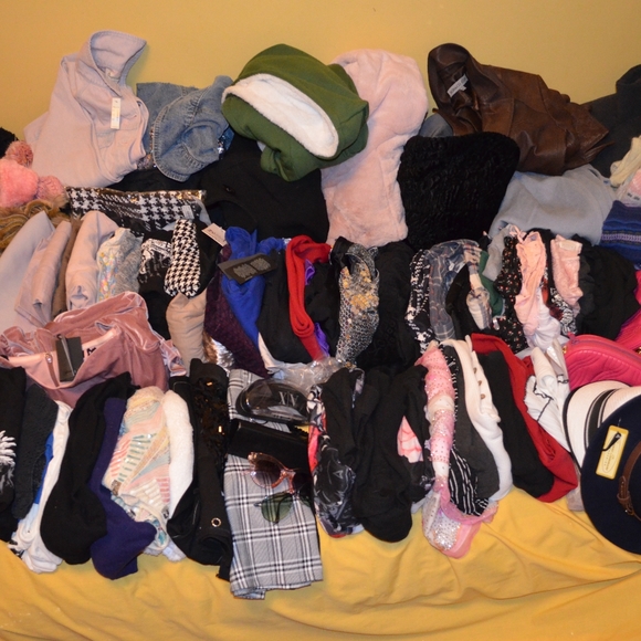 Women's clothing and shoes - Picture 7 of 7